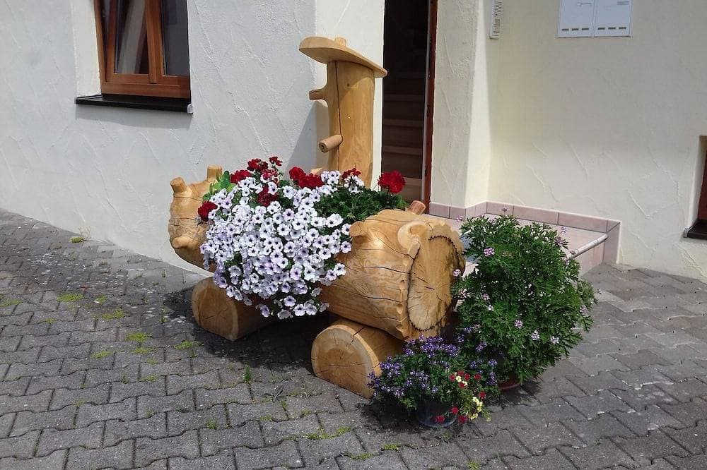 Foto 13 von 28: Ferienwohnung in herrlicher Lage mit großer Terrasse und schönem Bergblick