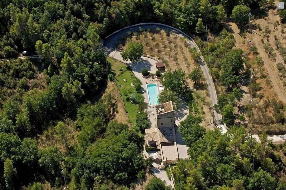 Foto 11 von 27: Schöne Villa im Park mit spektakulärer Aussicht und Pool