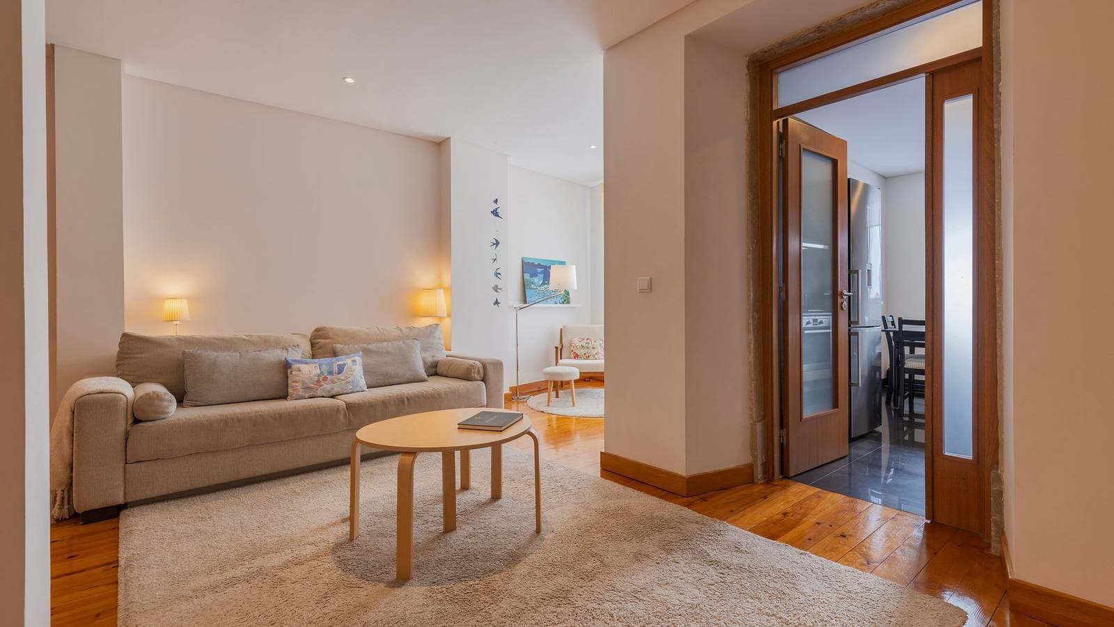 Foto 11 von 27: Luminous 1Bdr Apartment by LovelyStay