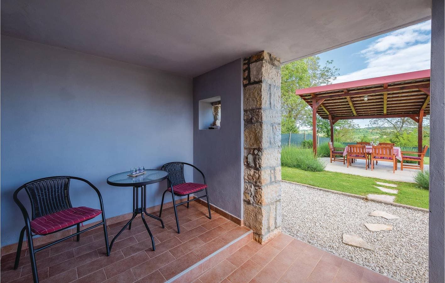 Foto 12 von 30: Charmante 68 m² große Wohnung mit Terrasse, Pool und Parkplatz