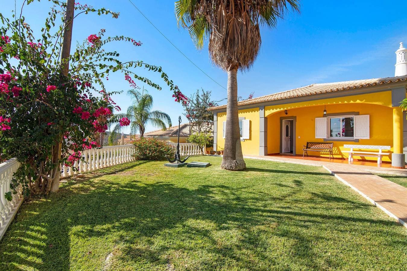 Foto 5 von 28: Ferienvilla Isabel mit Bergblick, WLAN, Klimaanlage, Pool, Garten und Grill