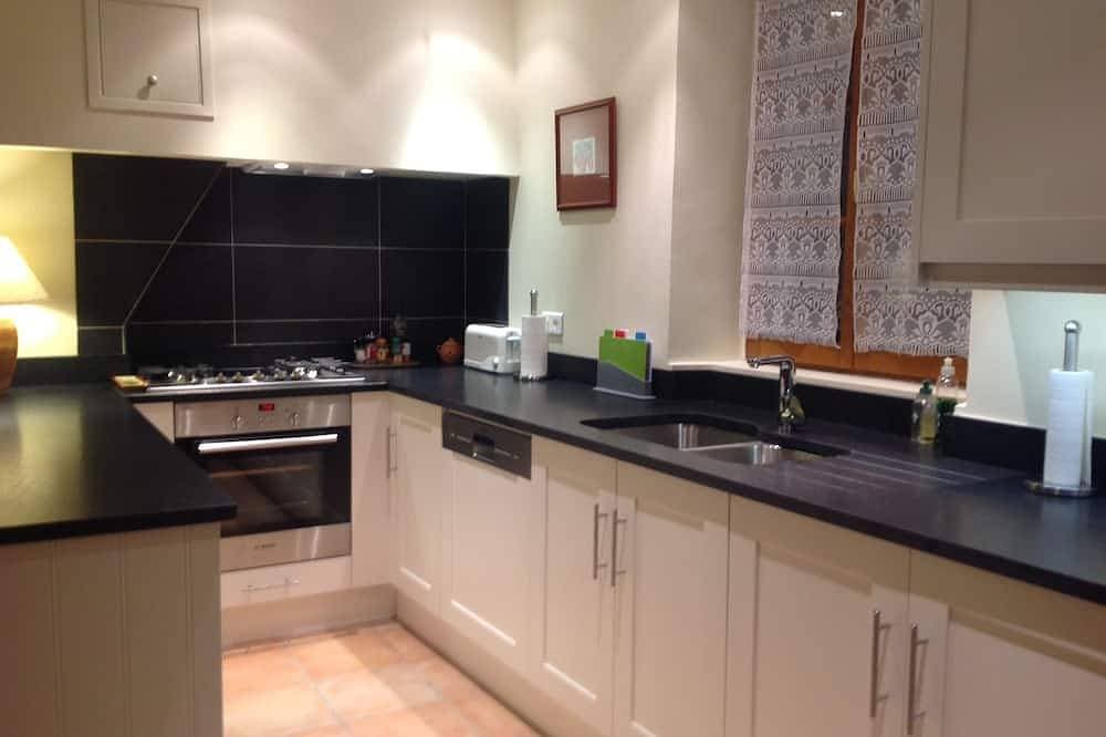 Character, modernised maison de village in quiet side street 50 mtr. from centre 1