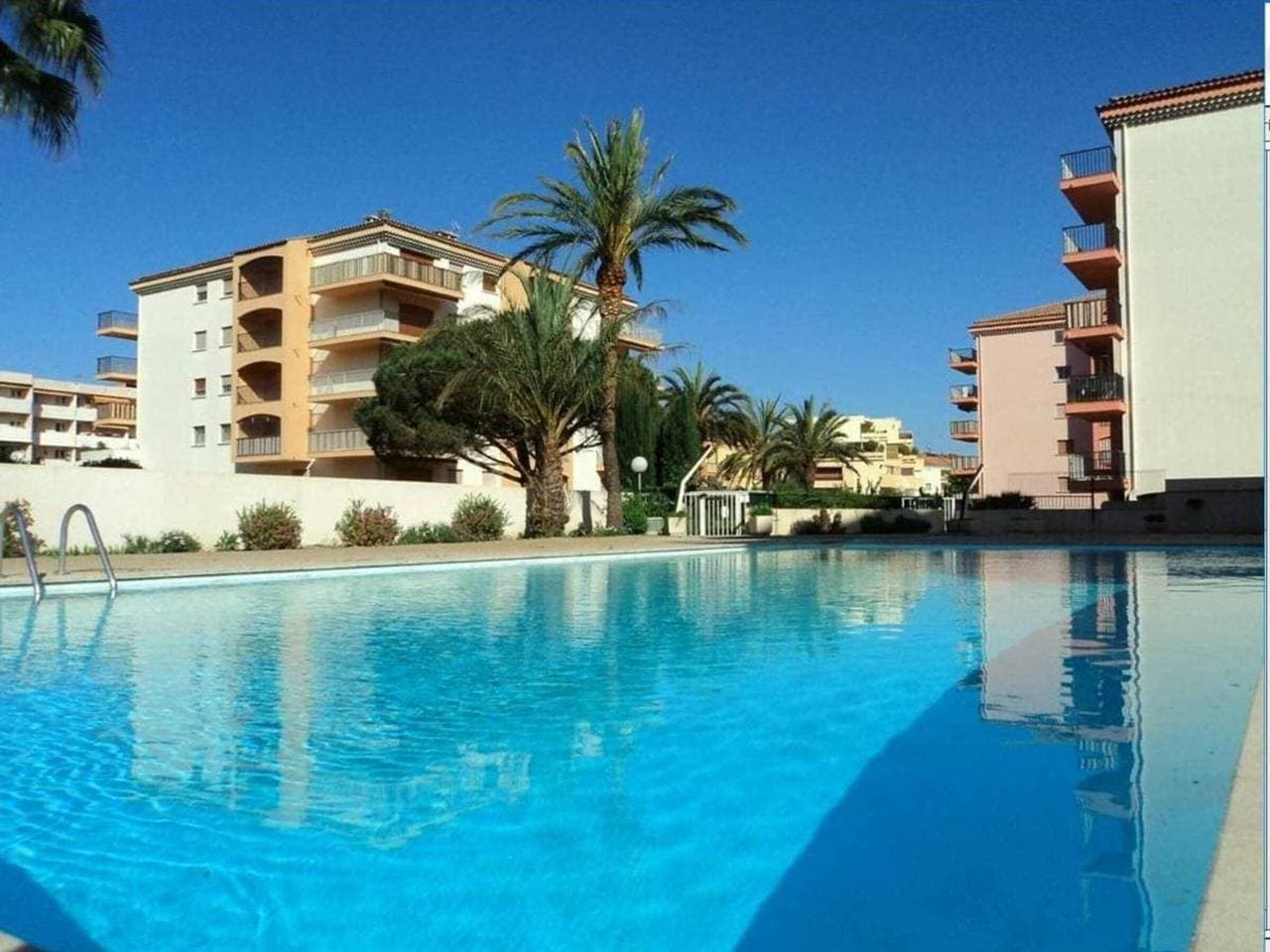 2-Zimmer-Wohnung mit Terrasse in Sainte-Maxime 1