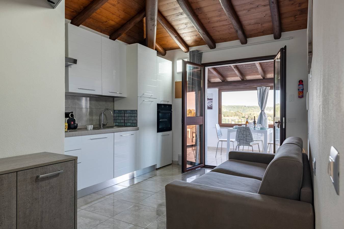 Foto 9 von 21: Ferienhaus "Pasquale Holiday" mit Meerblick, 2 privaten Terrassen und WLAN