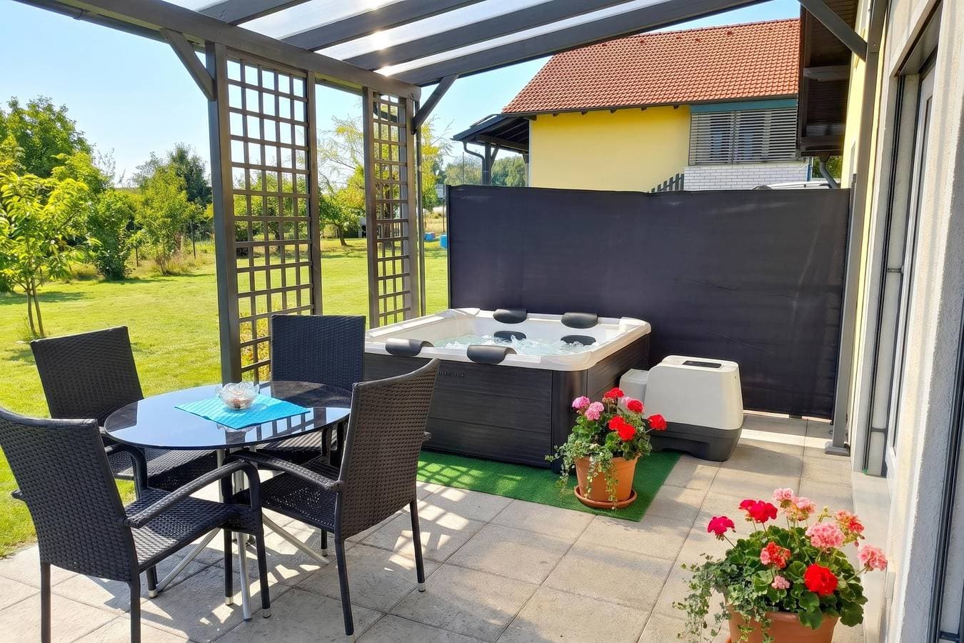 Zala House with Jacuzzi & Garden 1