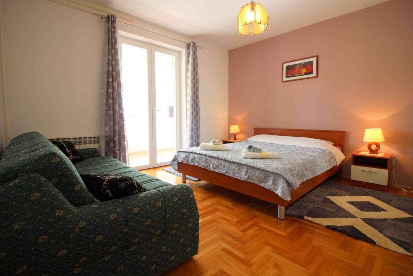 Foto 10 von 25: Ferienwohnung mit Terrasse