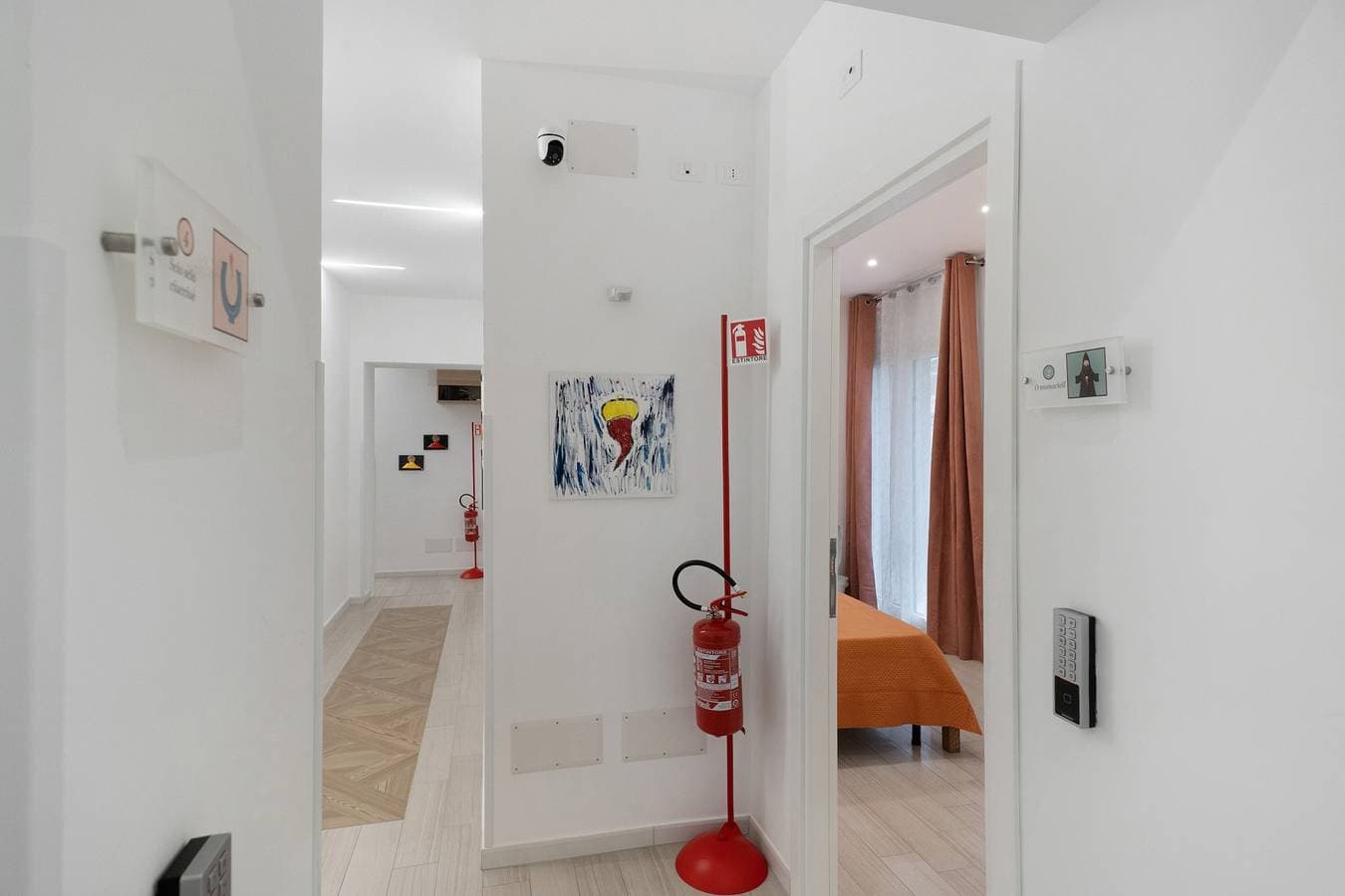 Foto 13 von 21: Le Stanze In Centro – Deluxe Doppelzimmer im Herzen von Neapel