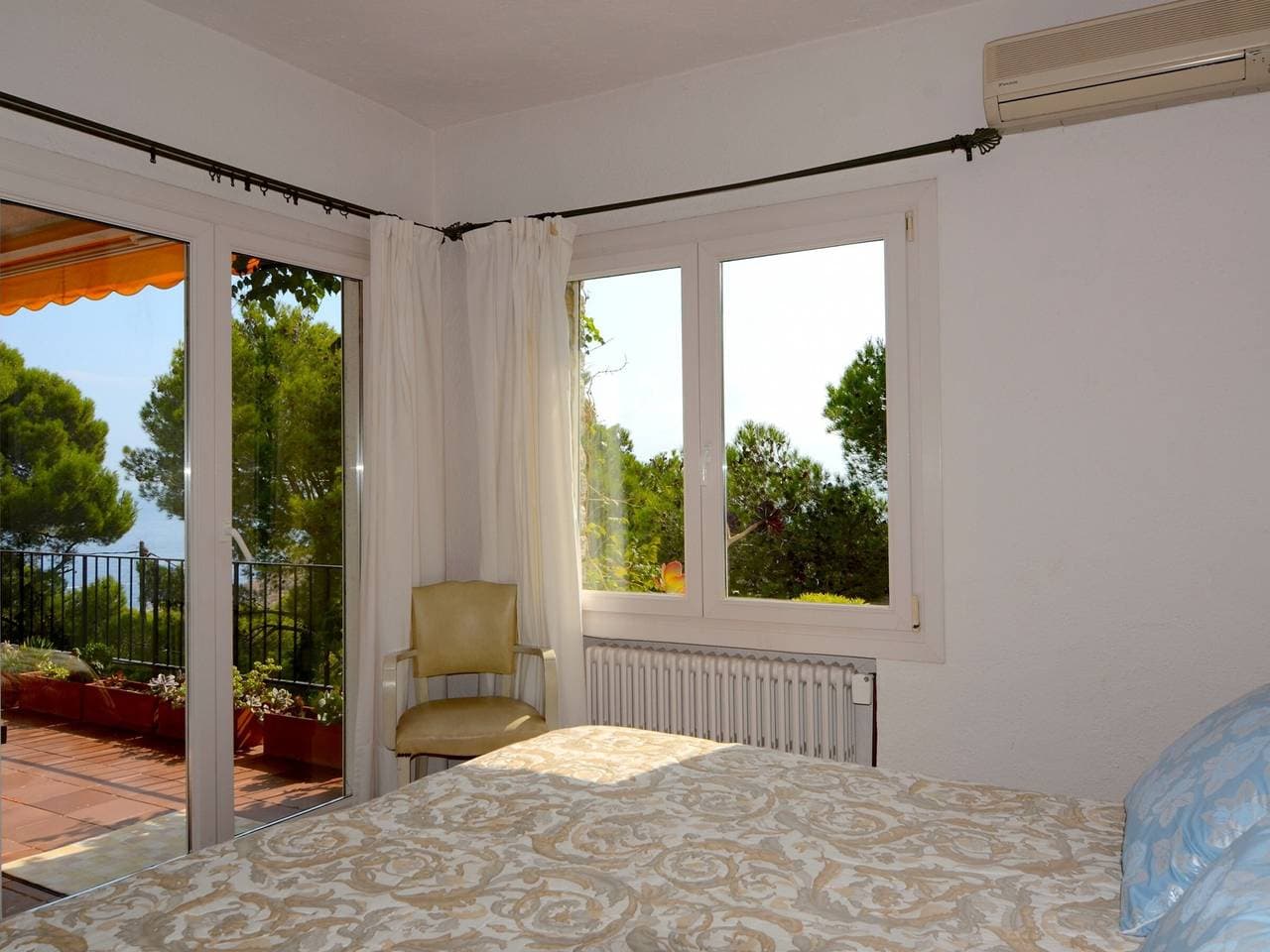 Foto 12 von 36: Geräumige Villa in Begur mit Meerblick und Pool