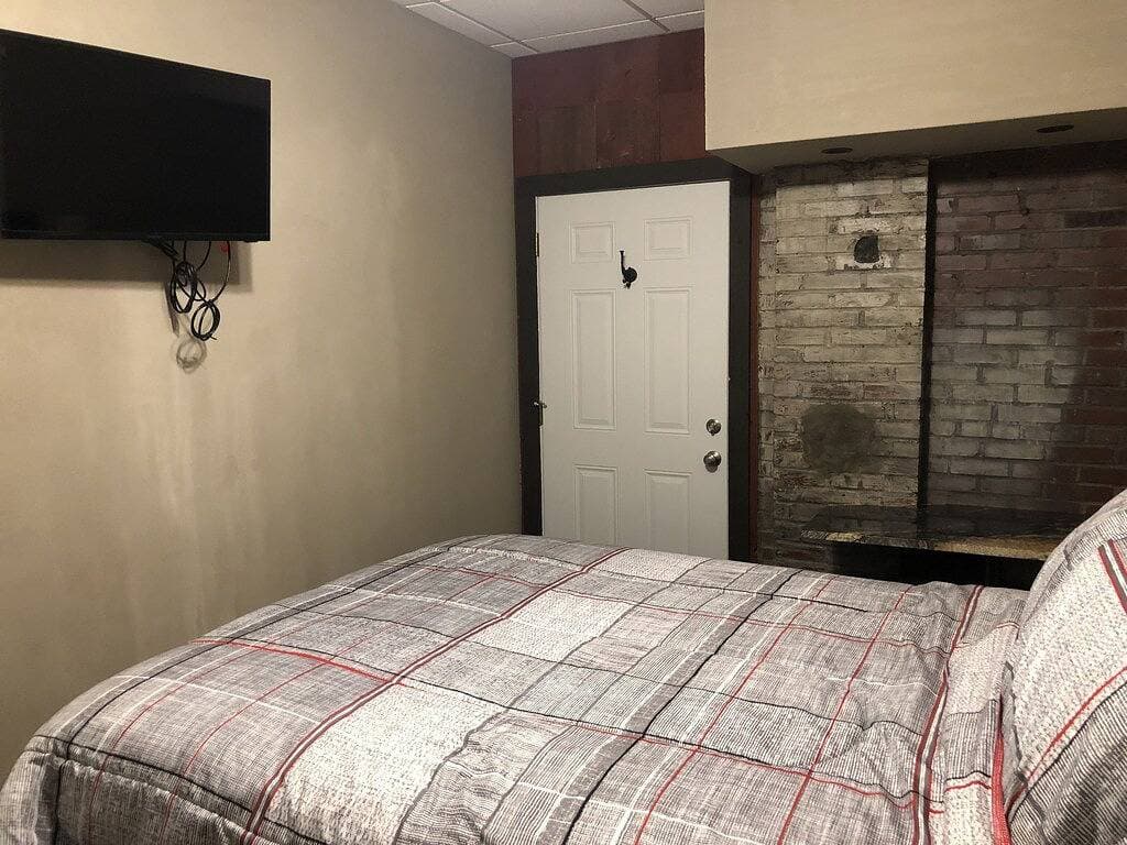 1 Br • 1 Ba • Schlafmöglichkeiten für 5 1