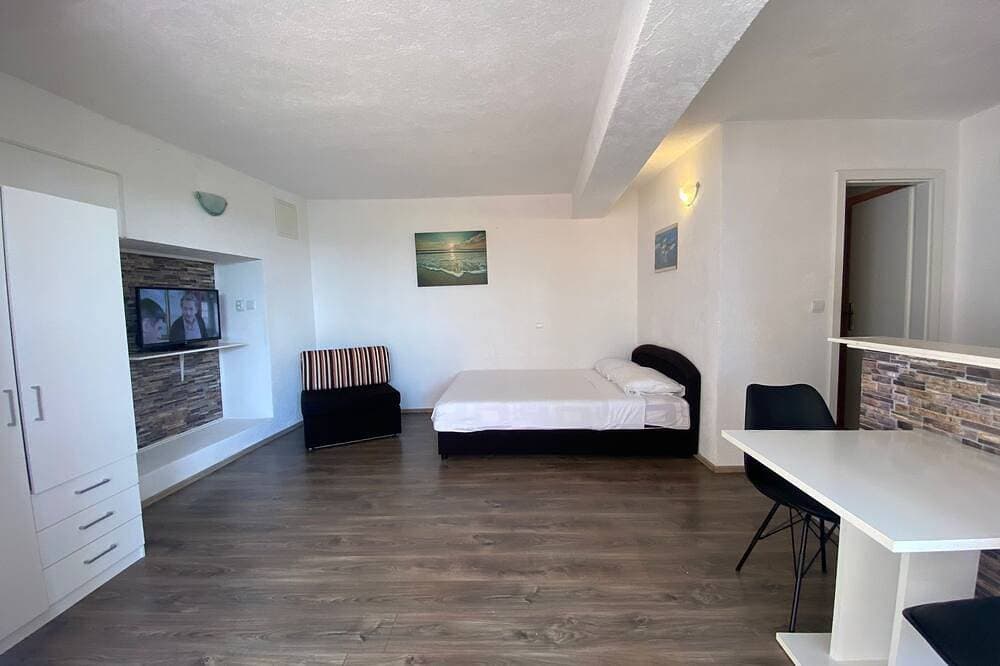 Foto 2 von 10: Studio Appartement am Strand Bucht Tvrdni Dolac, Hvar