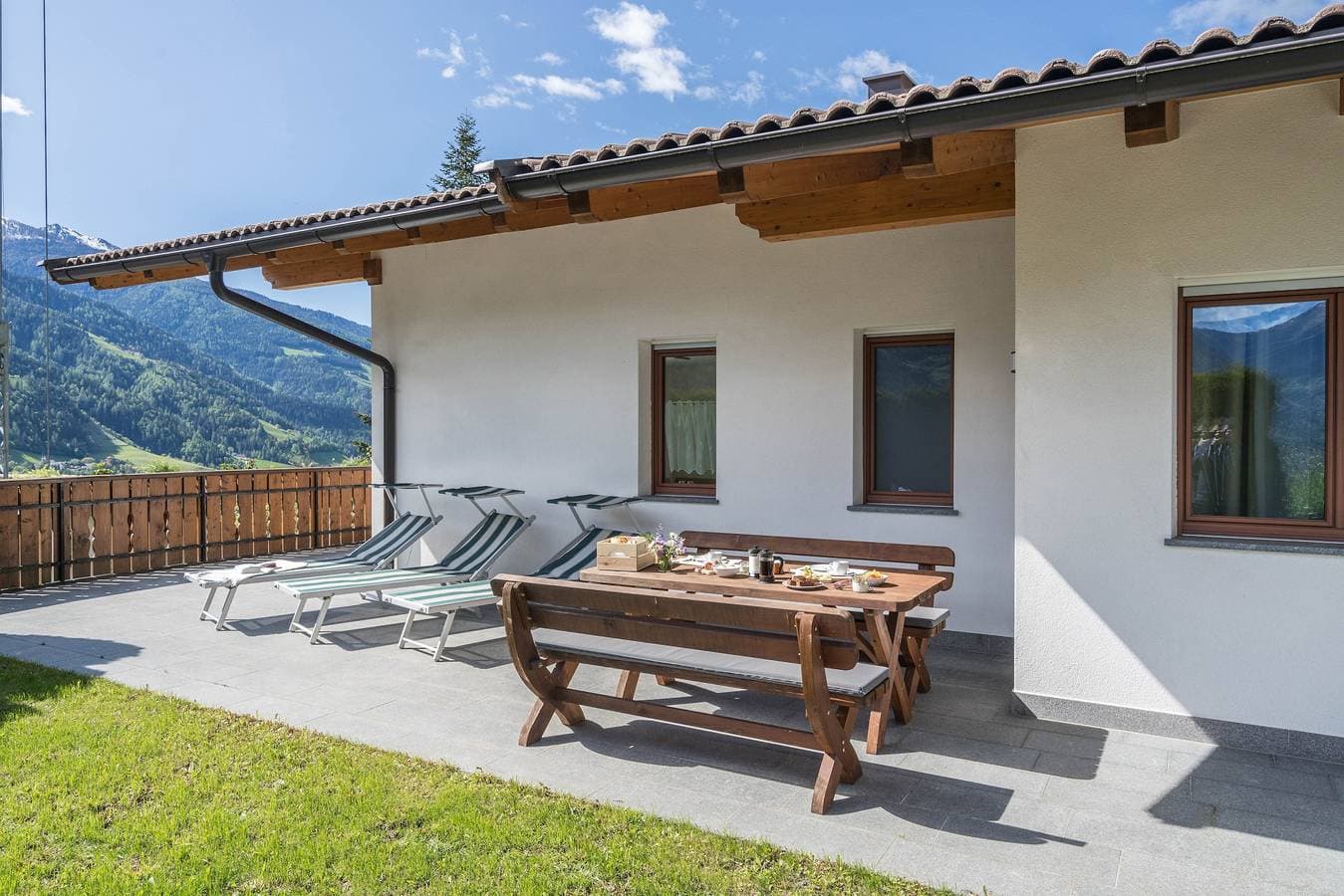 Foto 11 von 15: Ferienwohnung " Pfandlerhof Rot" mit Bergblick, WLAN, Balkon & Garten