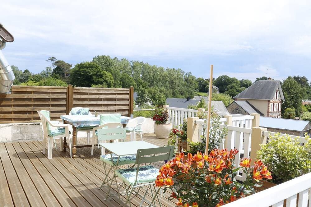 Penthouse Apartment 2Min From Mont Saint Michel Bay 1