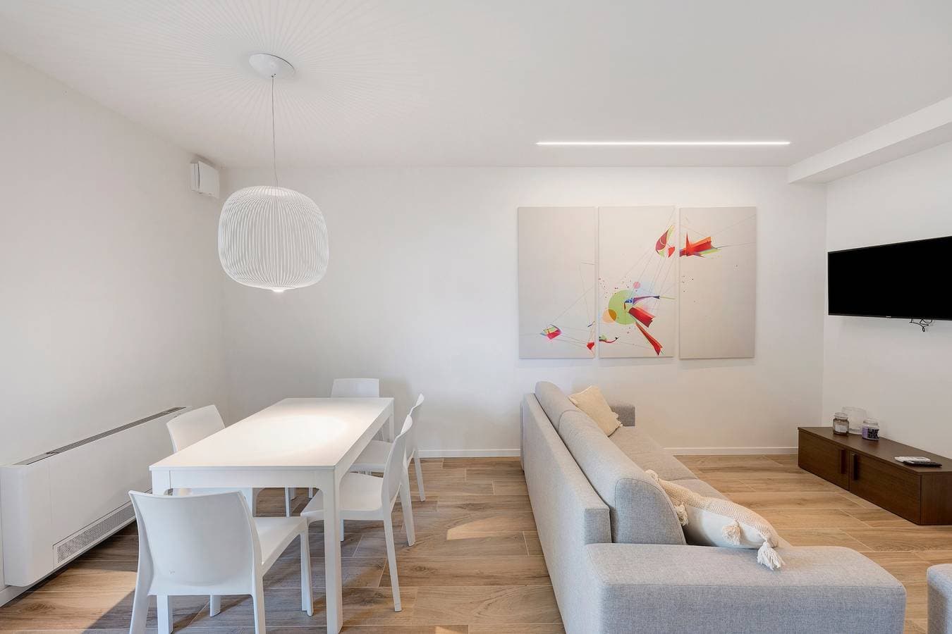Foto 6 von 46: Ferienwohnung 'Alessandra' mit Seeblick, WLAN und Klimaanlage