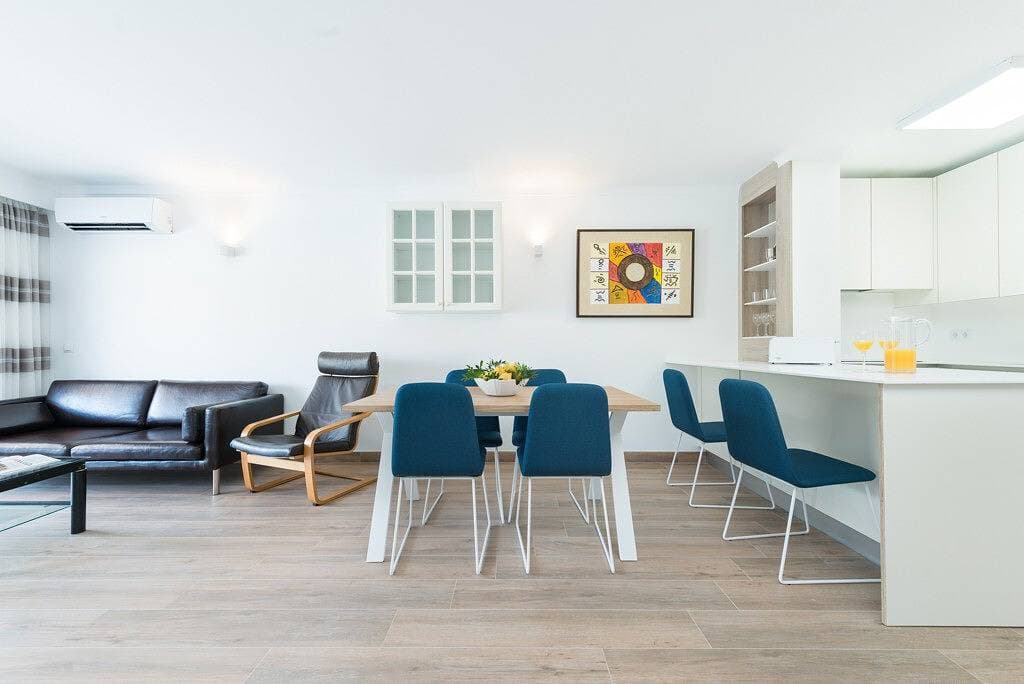 Foto 11 von 18: Schöne Ferienwohnung "Venecia" mit Pool, WLAN, Balkon und Klimaanlage