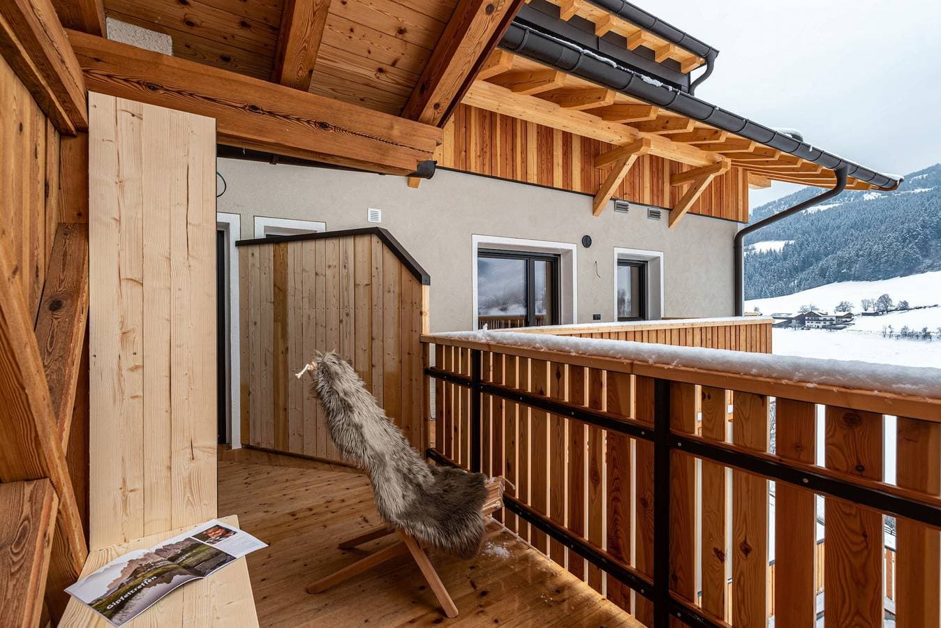 Foto 12 von 34: Ferienwohnung "Planerhof Apartment Alpenrose" mit Bergblick, Gemeinschaftsterrasse und WLAN