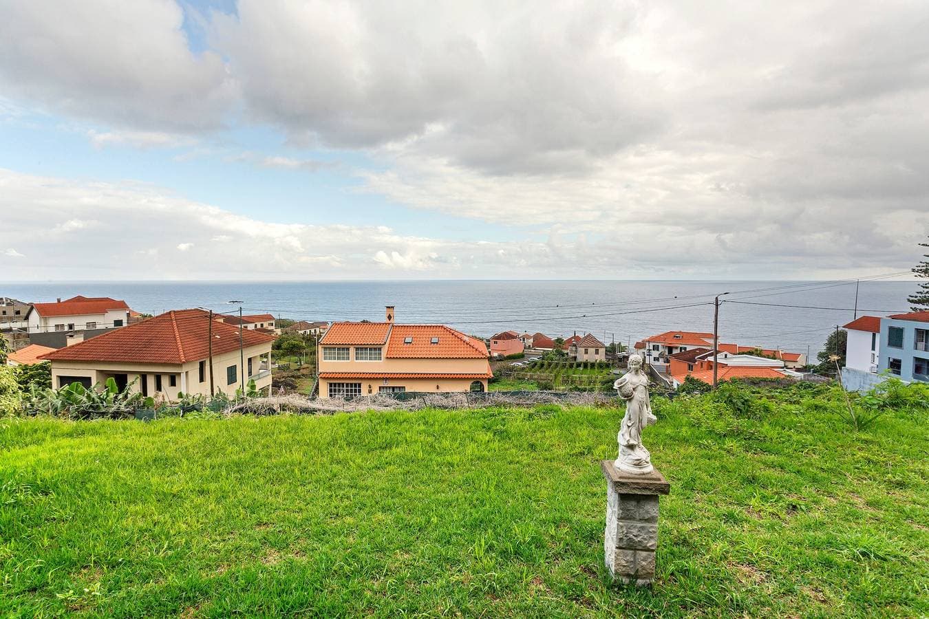 Foto 3 von 25: Ferienhaus 'Blissful Haven - Soulful Stays' mit Meerblick, privater Terrasse und WLAN