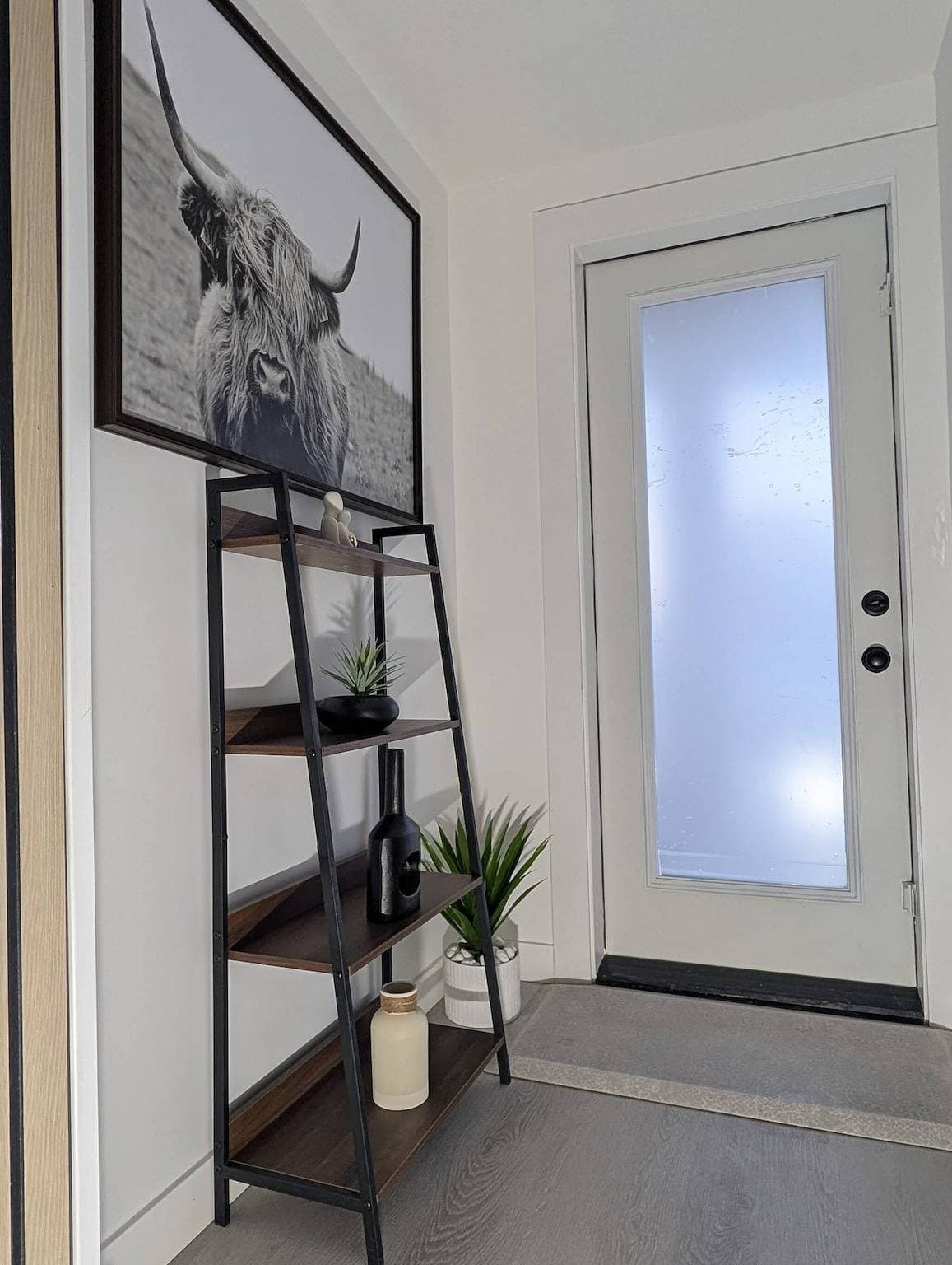 Foto 8 von 43: The Loft Modern Rental