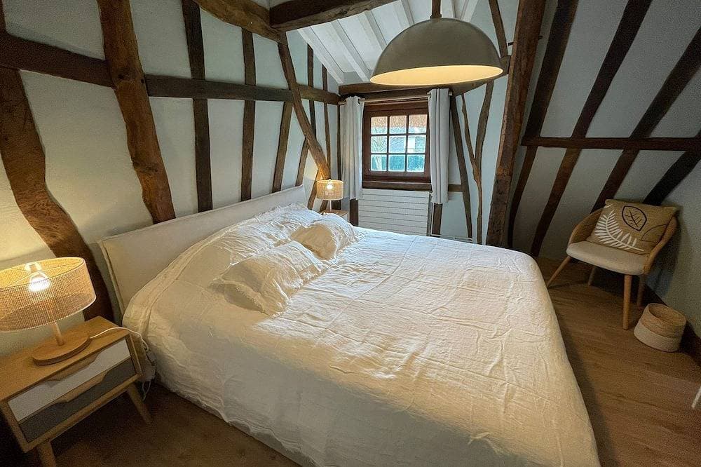 The Leblanc bedroom in the authentic and newly renovated cottage La Chaumière Normande 1