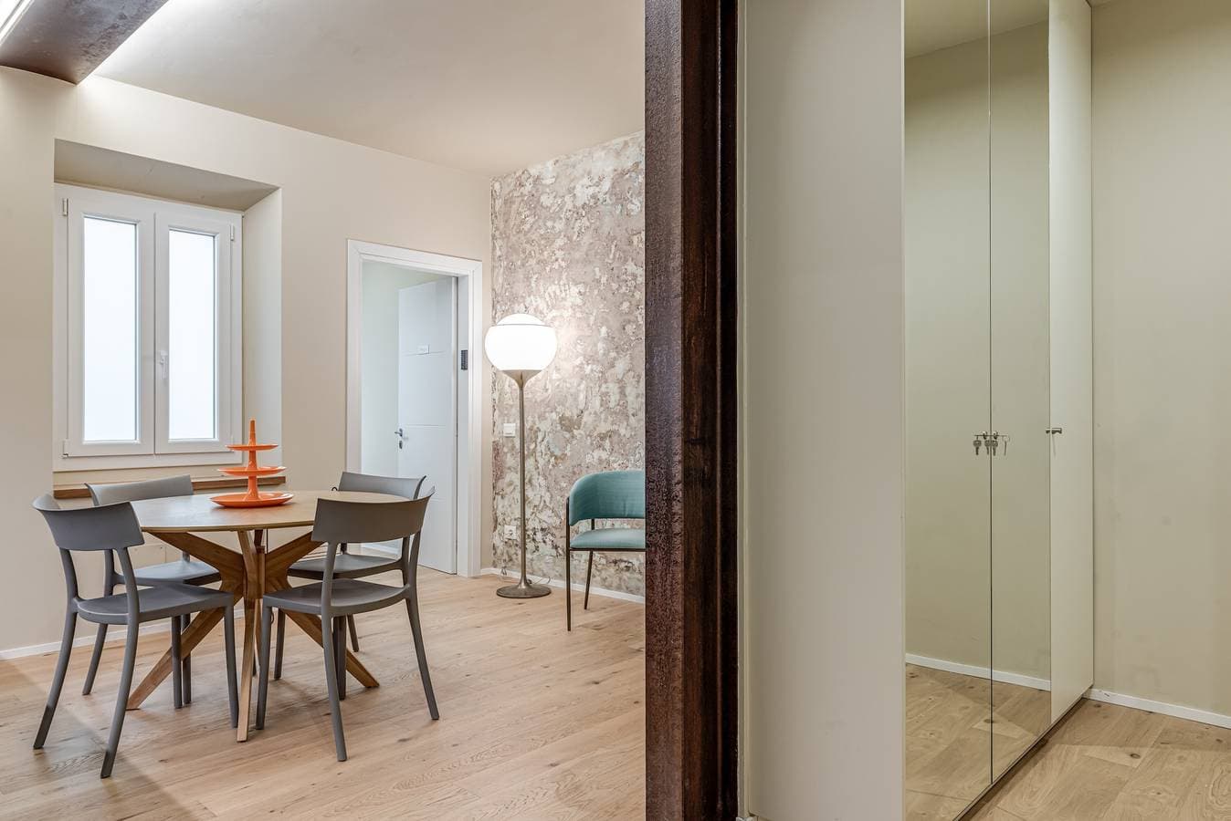 Foto 3 von 23: Zimmer 'Florence Rooms Orange' mit WLAN und Klimaanlage