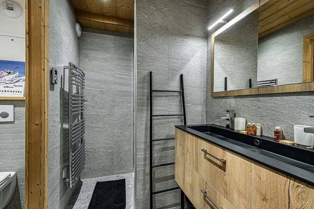 Foto 4 von 15: Moderne Wohnung Courchevel 4 Pers, Parkplatz, WLAN