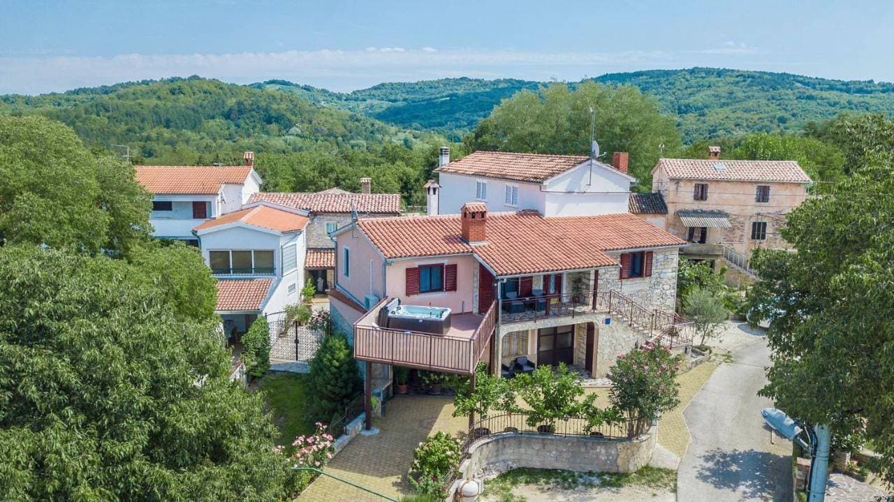 Foto 5 von 72: Villa