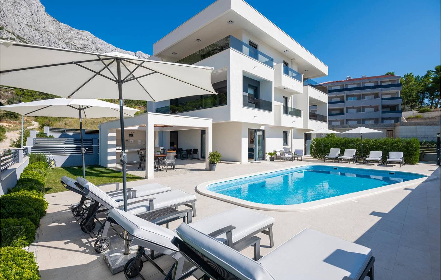 Foto 4 von 27: Apartment mit Meerblick, Pool und Küche, 500 m vom Strand entfernt