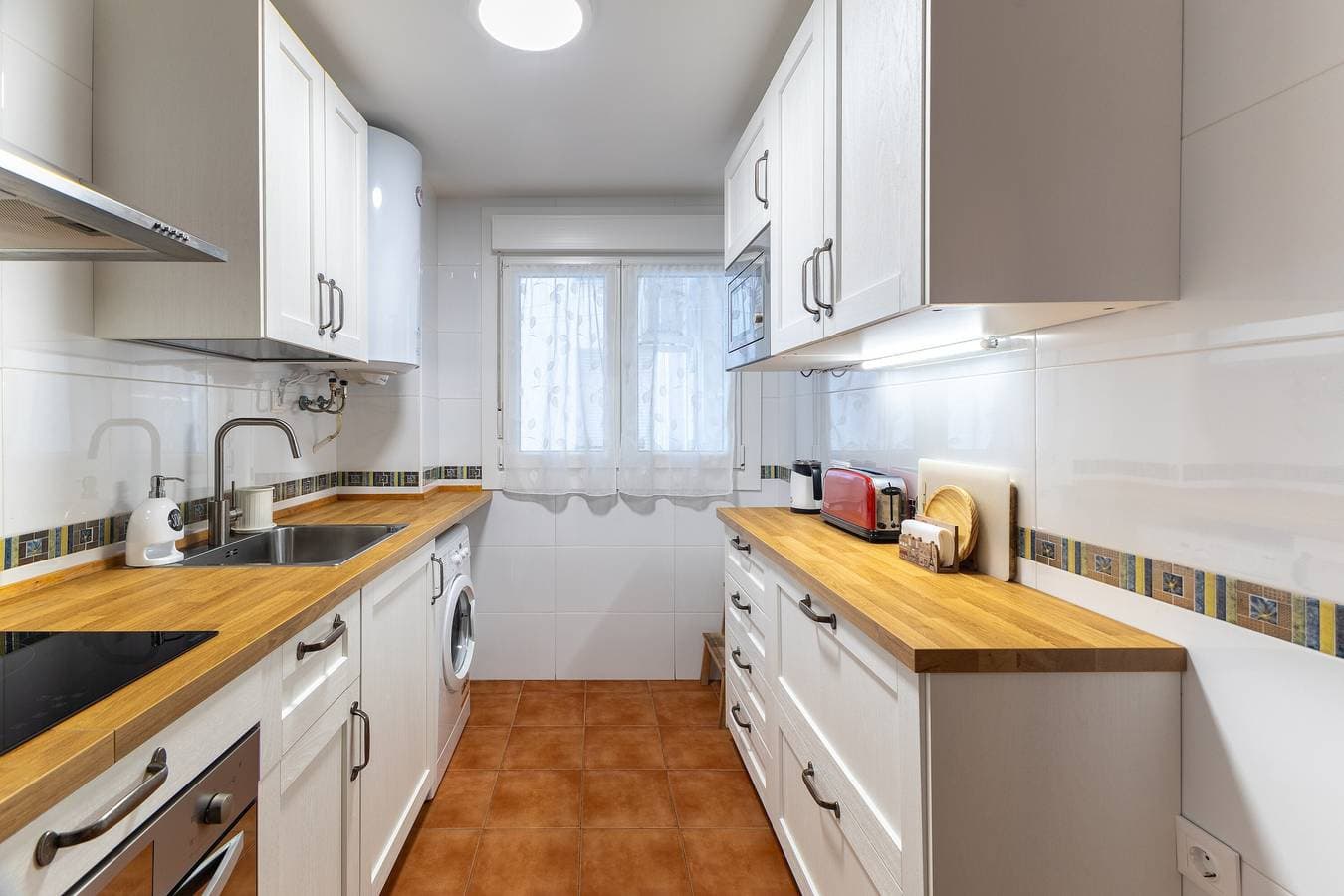 Foto 9 von 32: Voll ausgestattetes Ferienhaus 'Vivienda Candemor' mit Klimaanlage, WLAN und Garage