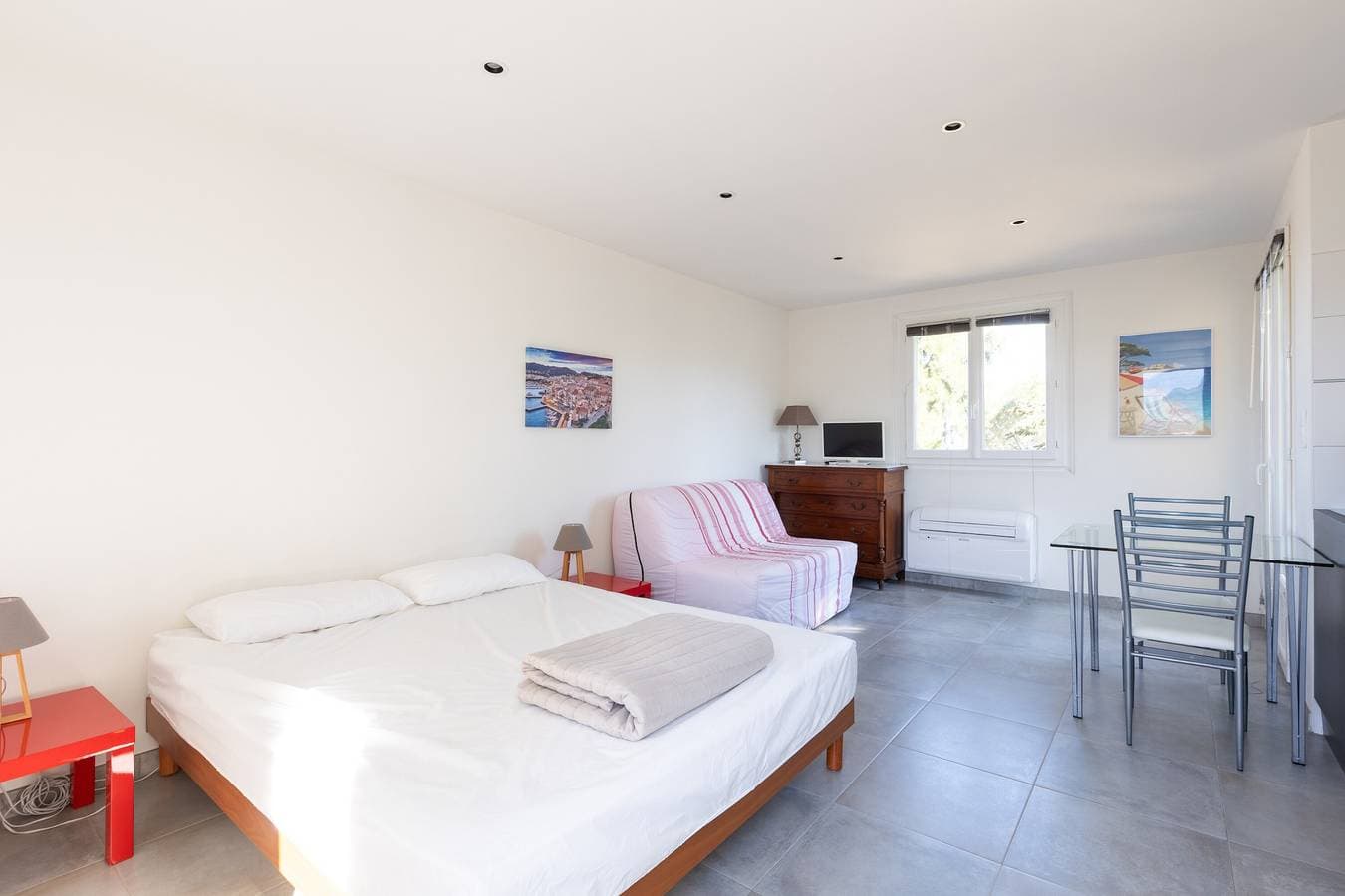 Foto 6 von 20: Einzimmerwohnung "Dans Résidence Avec Piscine" mit gemeinsamem beheizten Pool und WLAN