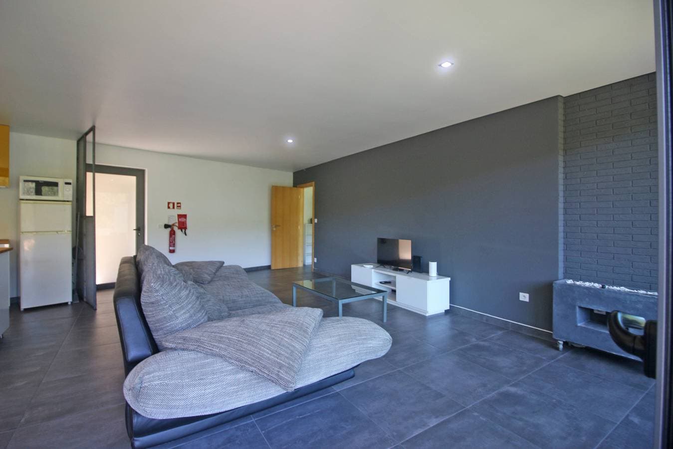Foto 9 von 23: Apartamento Lobo - Casas Barca do Rio - Gerês