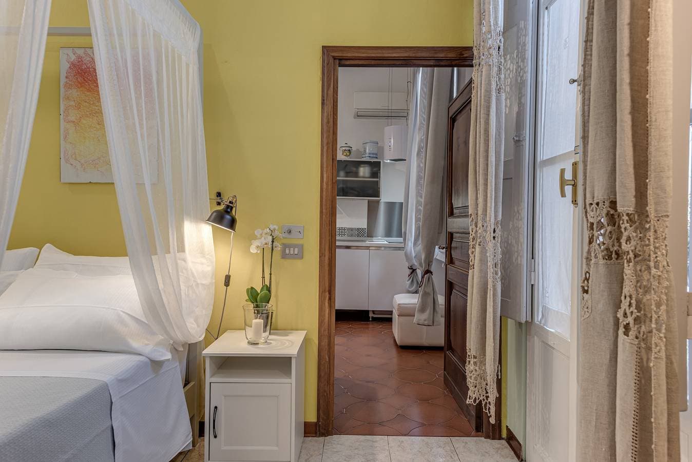 Foto 10 von 27: Ferienwohnung "Romantic Suite Home" mit Balkon und WLAN
