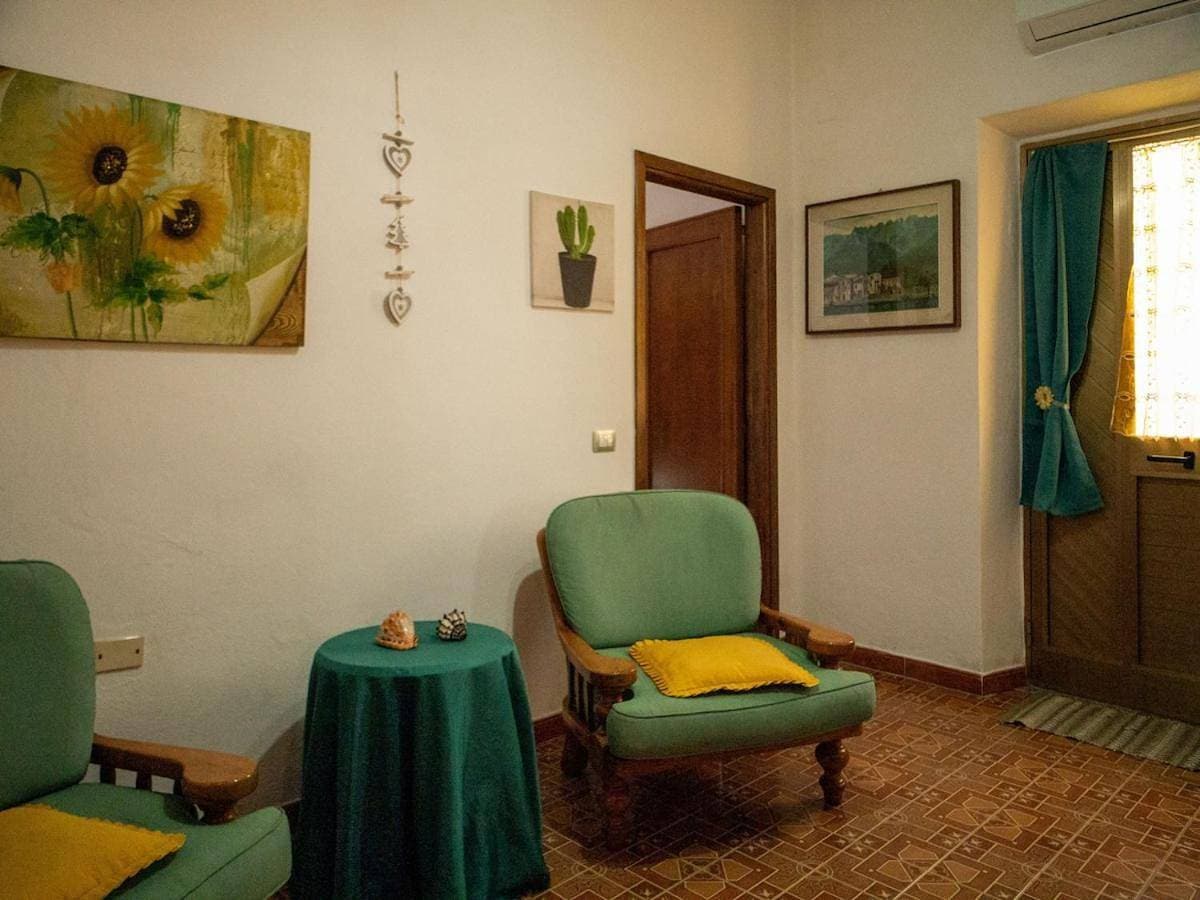 Foto 7 von 65: Two-Bedroom Apartment