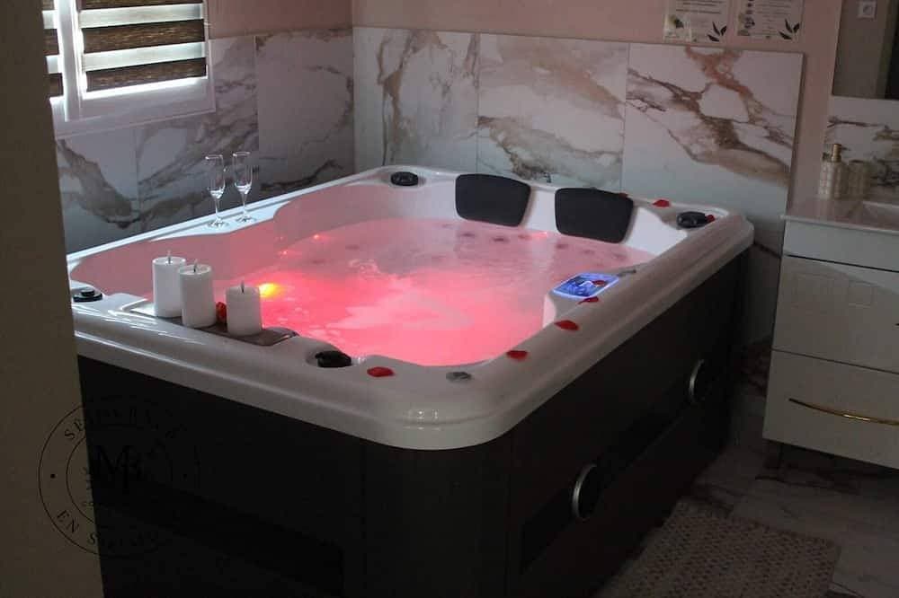 Romantic Escape & Jacuzzi! Near Zoo Beauval 1