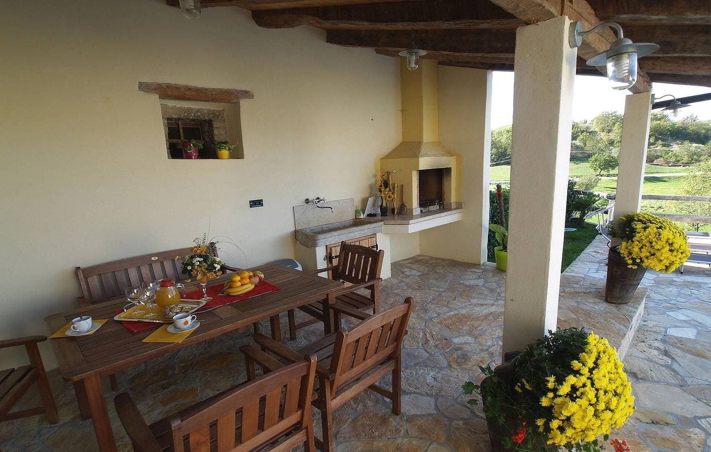 Foto 7 von 37: Modernes Apartment mit 2 Schlafzimmern, Pool und Terrasse in der Nähe des Flusses Pazinčica