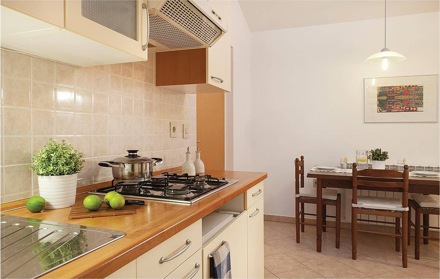 Foto 5 von 19: Gemütliche Ferienwohnung mit Terrasse, WLAN und 600 m zum Strand