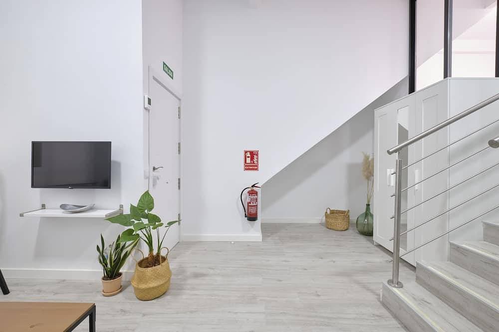 Foto 8 von 16: Apartamento Reformado, Atocha, Wifii, A/c, Smart TV