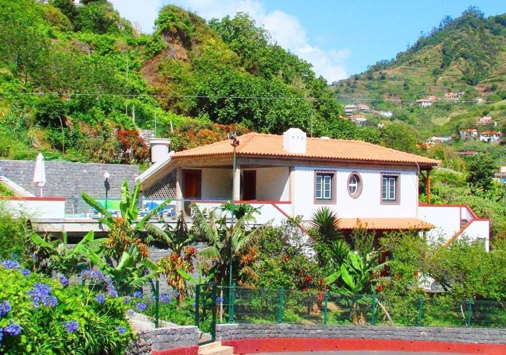 Foto 2 von 5: Villa with Sea View