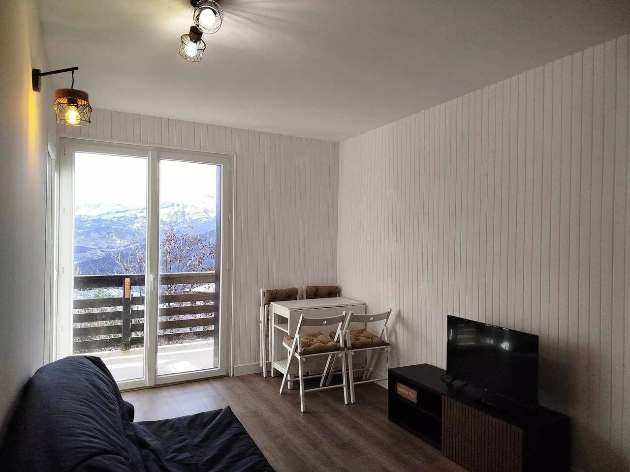 Studio von 34m2, 4 Personen belichtet Ost, Balkon mit schöner Aussicht auf das Tal 1