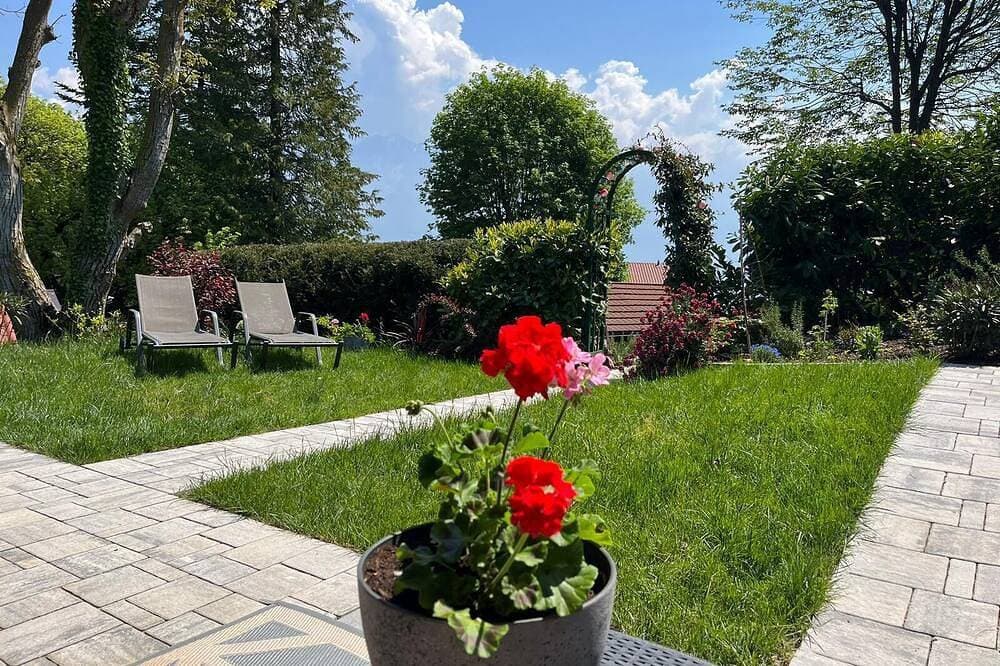 Foto 13 von 30: Schöner Bungalow mit einer schönen grünen Landschaft entspannen