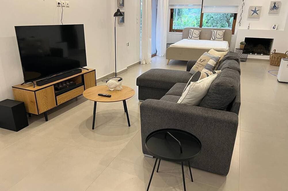 Foto 2 von 30: Villa Eleni - Open plan Suite (Ground  Floor)