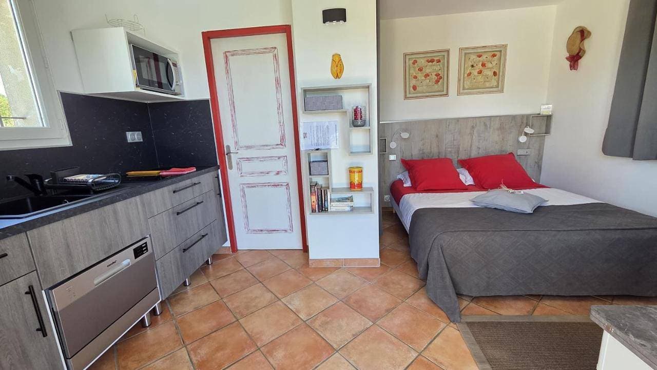 Foto 5 von 18: Double Room with Pool View