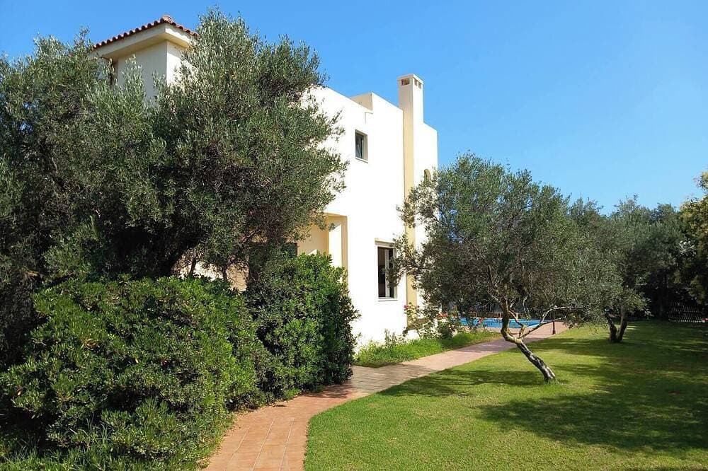 Foto 11 von 30: Ilos Villa, Pirgos-Villas, 300m From The Beach