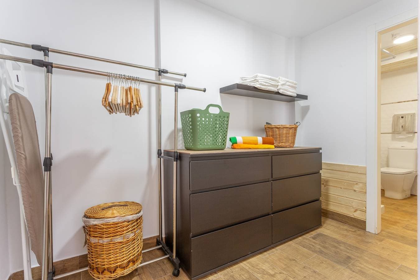 Foto 11 von 25: Ferienwohnung 'Las Palmeras B' mit Meerblick, Gemeinschaftsterrasse und Gemeinschaftsgarten