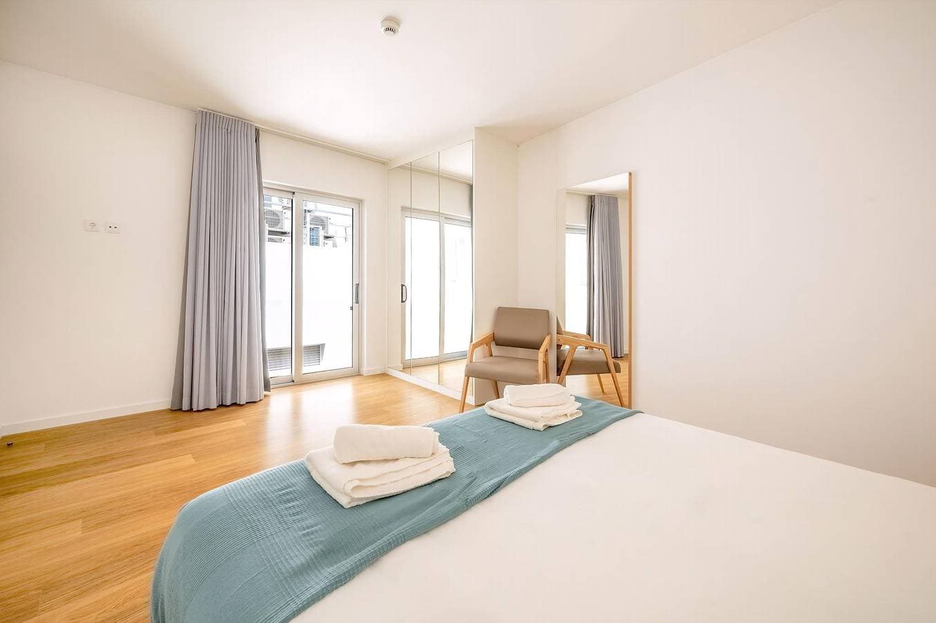 Foto 10 von 34: Ferienwohnung für 4 Personen mit Pool