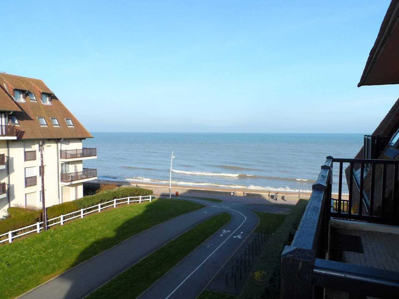 Cabourg: 2-Zimmer-Wohnung in Strandnähe mit Pool und Parkplatz 1