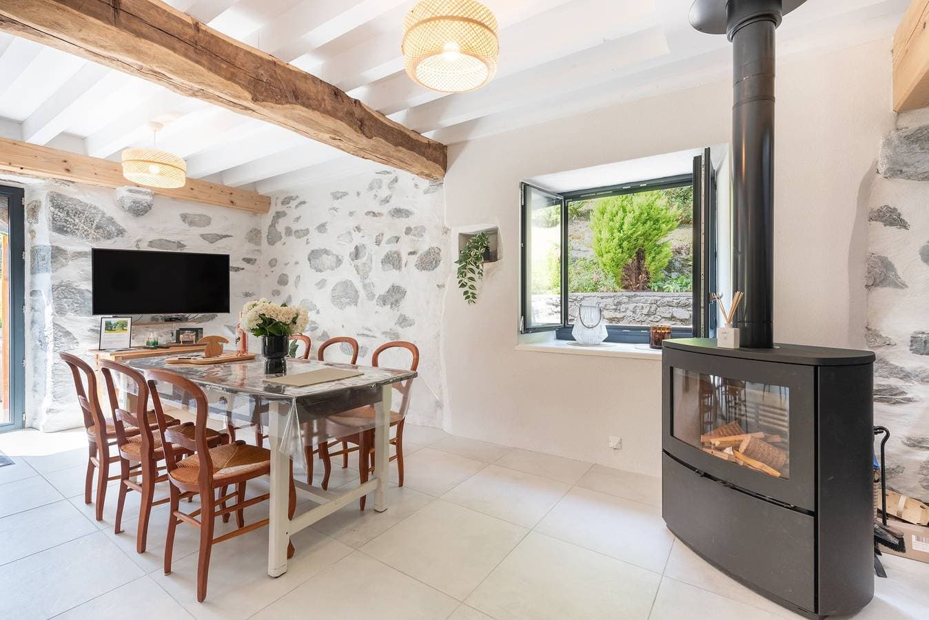 Foto 8 von 45: Ferienhaus 'L'authentik' mit Bergblick, privater Terrasse & Klimaanlage