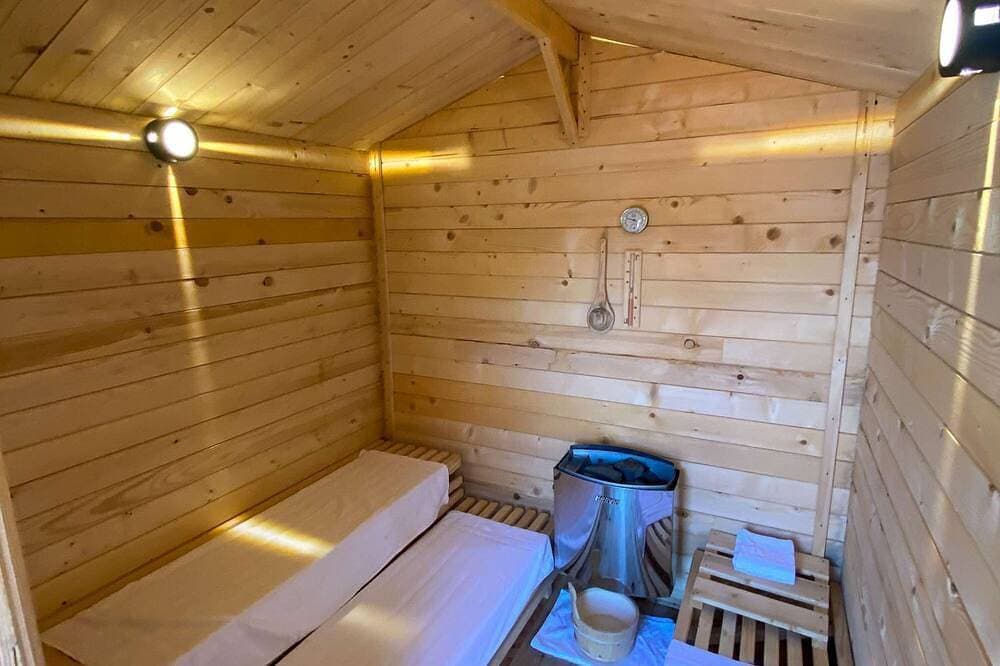 Foto 10 von 30: Brittany Group - 12/15 people - private Nordic bath and spa