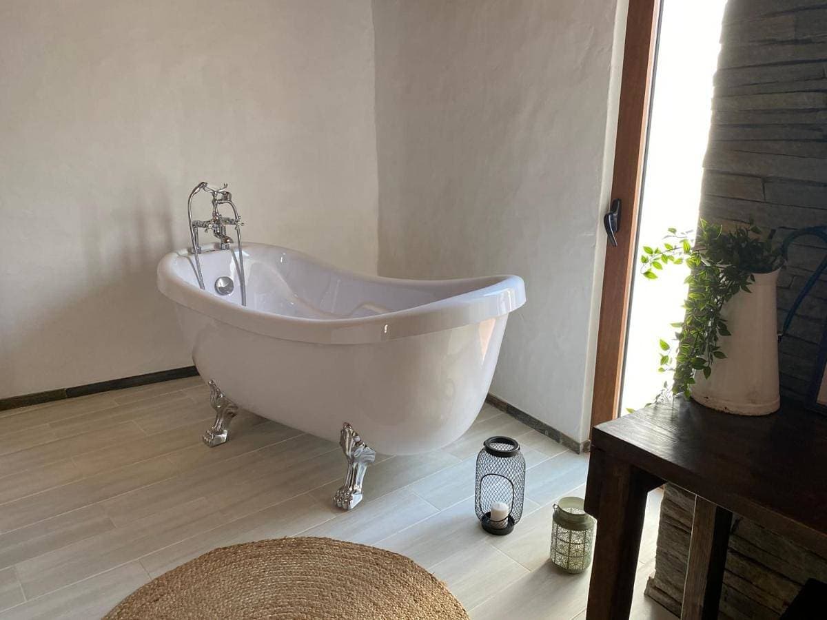 Foto 2 von 10: Double Room with Private Bathroom