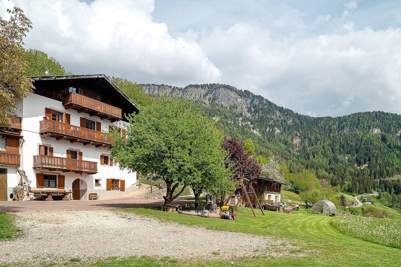 Foto 2 von 50: Apartment 'Schönblick' mit Bergblick, Gemeinschaftspool und WLAN