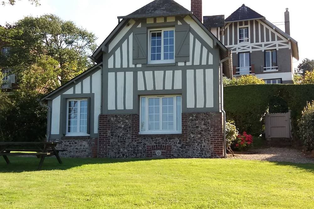 Foto 8 von 30: Ferienhaus mit Charme in einem Landschaftsgarten mit Blick aufs Meer