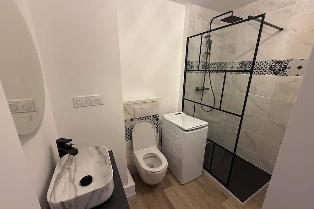 Foto 8 von 11: Suite with Private Jacuzzi Near Paris